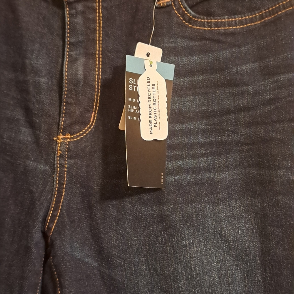 A.N.A Womens NWT distressed Capris denim jeans - Picture 2 of 5